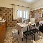 Evans House Agnanteron